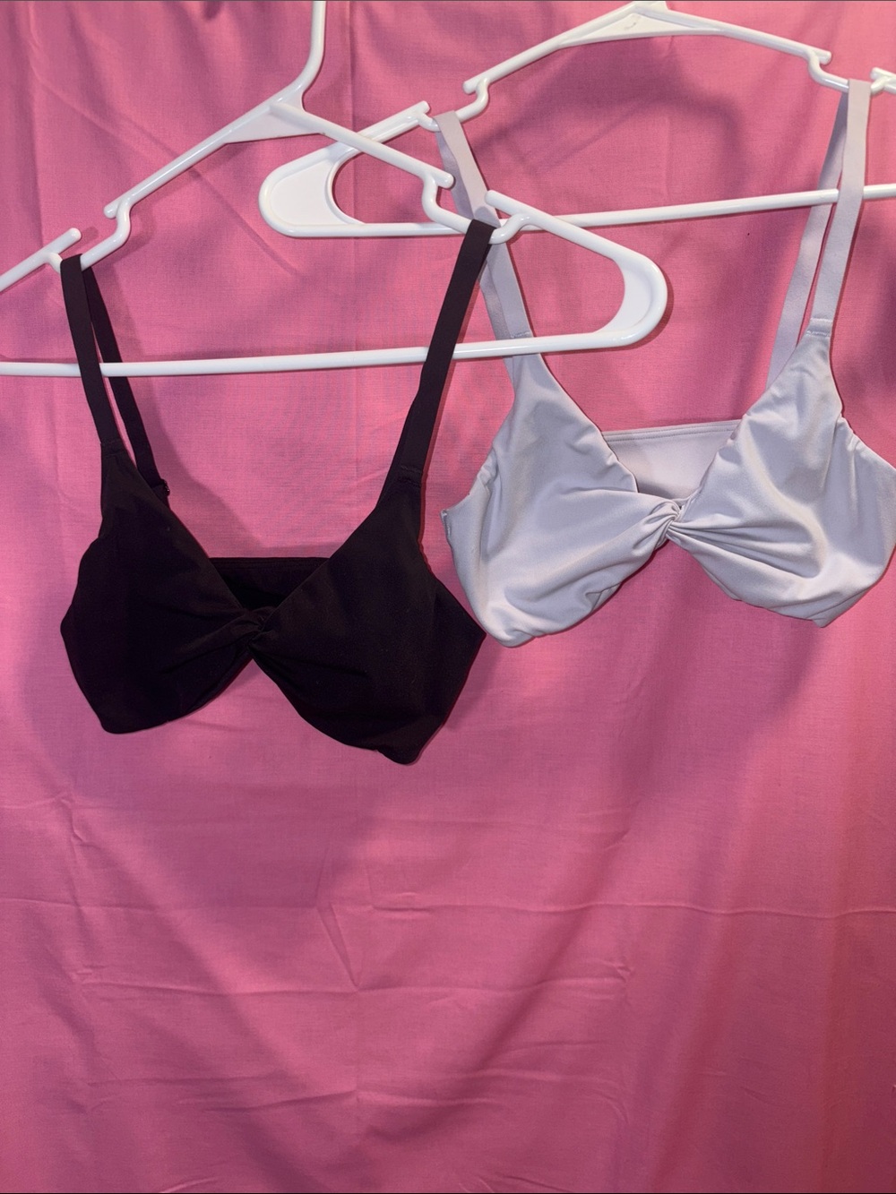 Gymshark Twist-Front Bralette in Black and Lavender- Women Sportsbra
